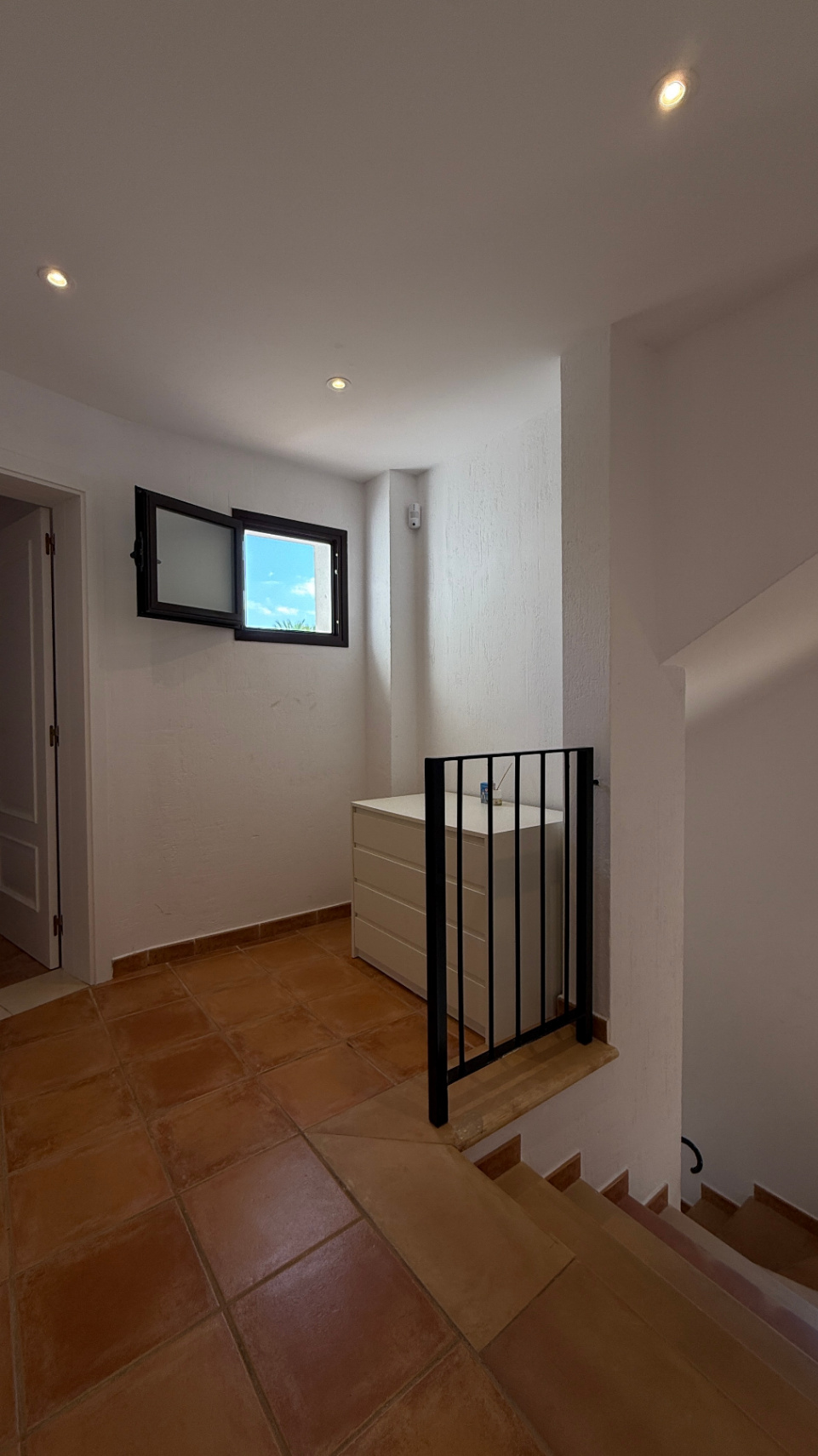 Villa con piscina privada dentro de urbanización privada en el Golf de Santa Ponsa