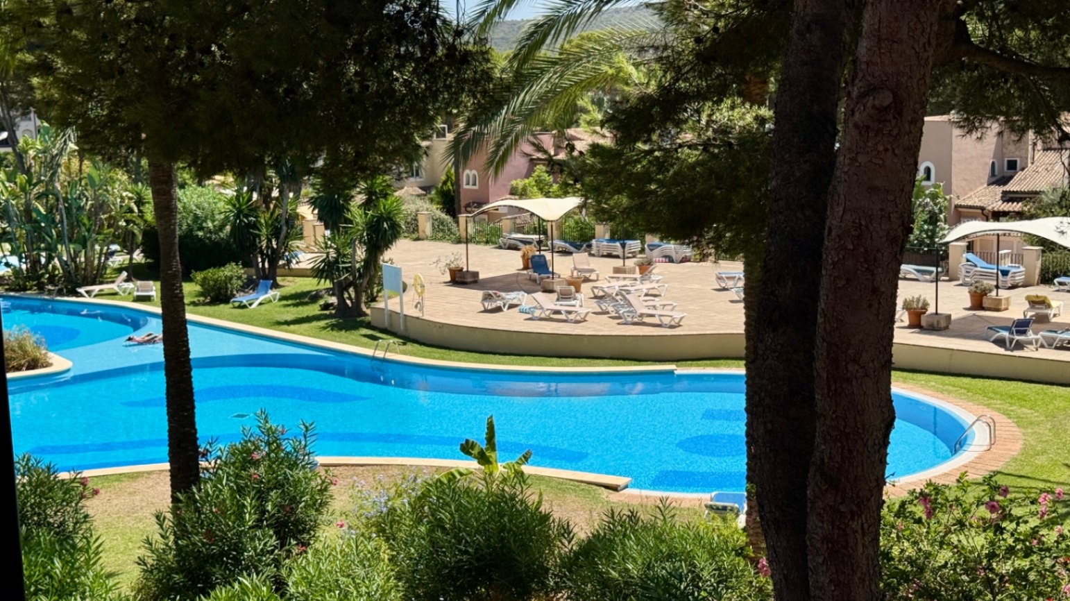 080826 - Santa Ponsa Golf privat gemenskap pool garage