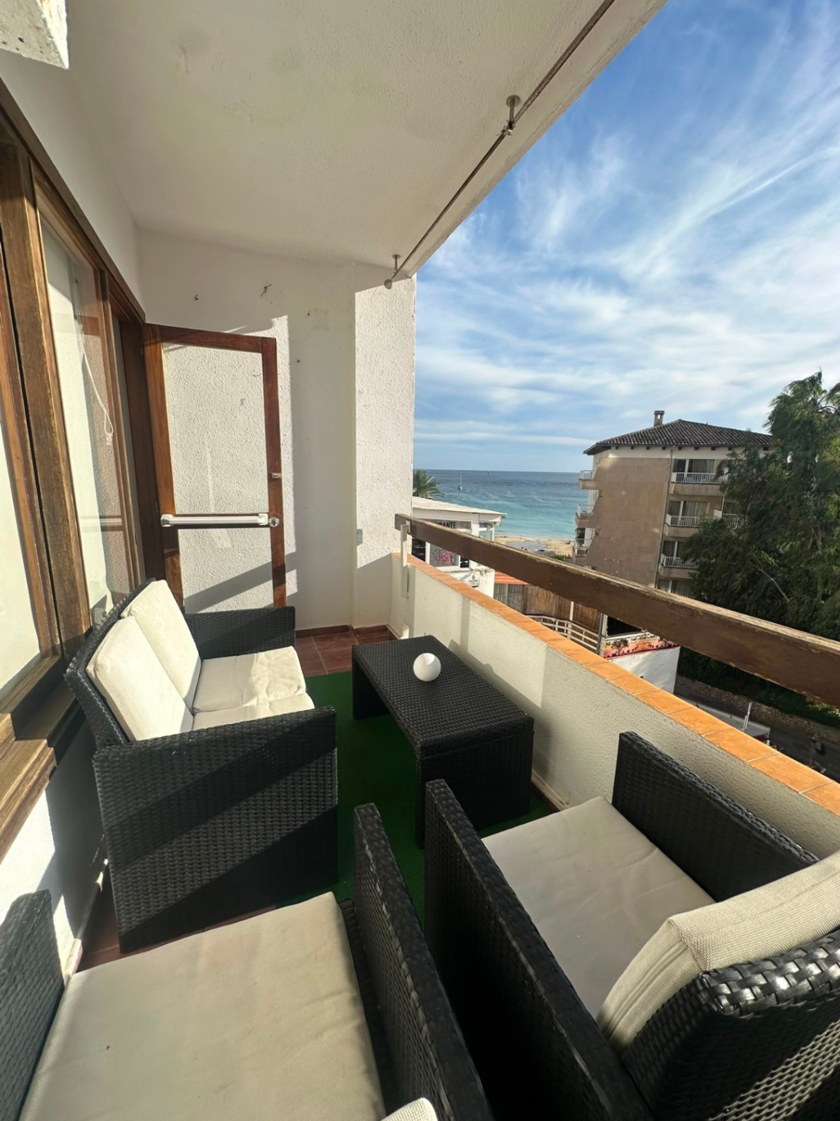 121026 - Appartement à Cala Mayor avec vue sur la mer et balcon.
