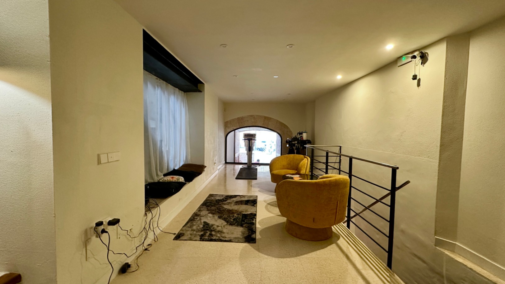 131026 - Transfer of established aesthetic clinic premises