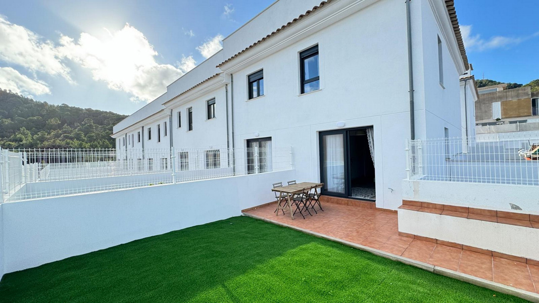 Capdepera Mallorca Triplex houses with garage! Brand New