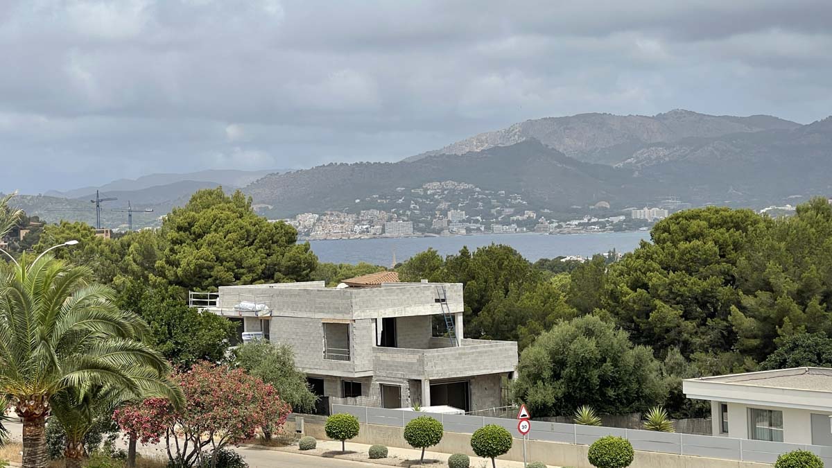 Villa en Santa Ponsa/ Ensaimada* vista al mar